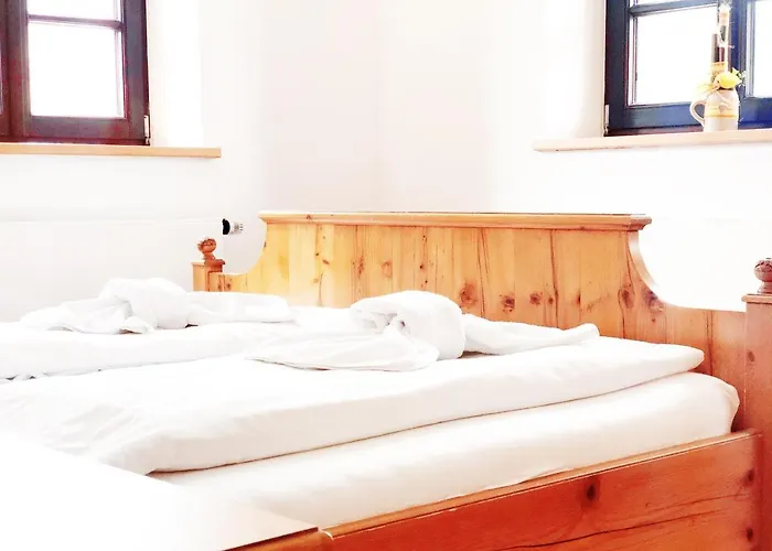 Klosterwirt Hoeglwoerth Hotel *