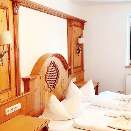 Klosterwirt Hoeglwoerth Hotel *